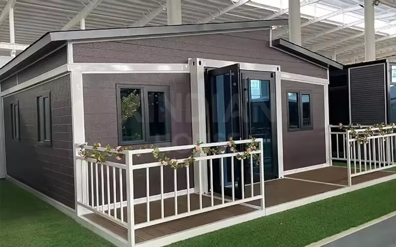 Luxury Two-Bedroom Prefab Container Houses Expandable Shipping Container with Bedroom Portugal