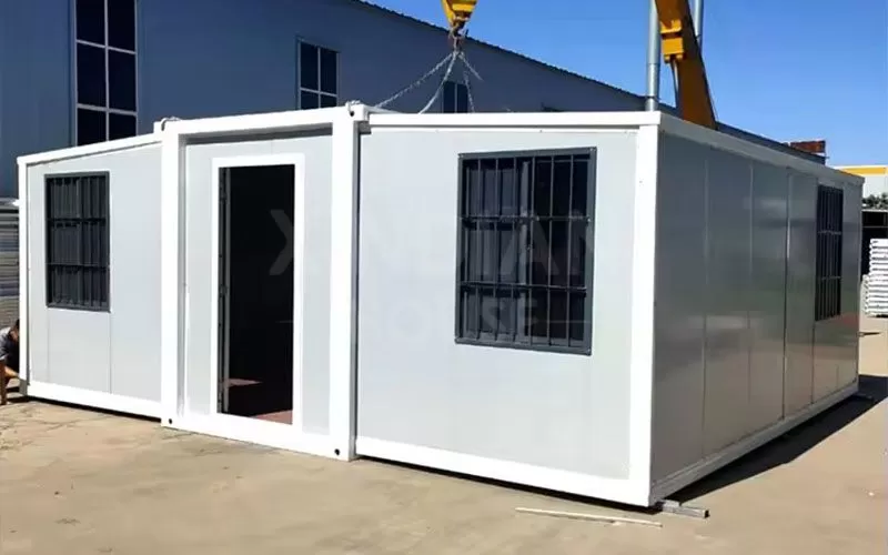 Customized 40ft Modern Small Home Prefabricated Portable Expandable Container Houses Kitchen Living Room Bedroom Office Mall Use