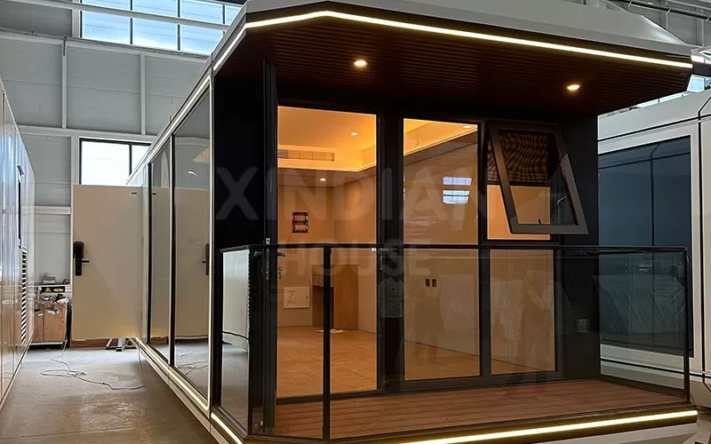 Mobile modular prefabricated container tiny space capsule house apple cabin hotel